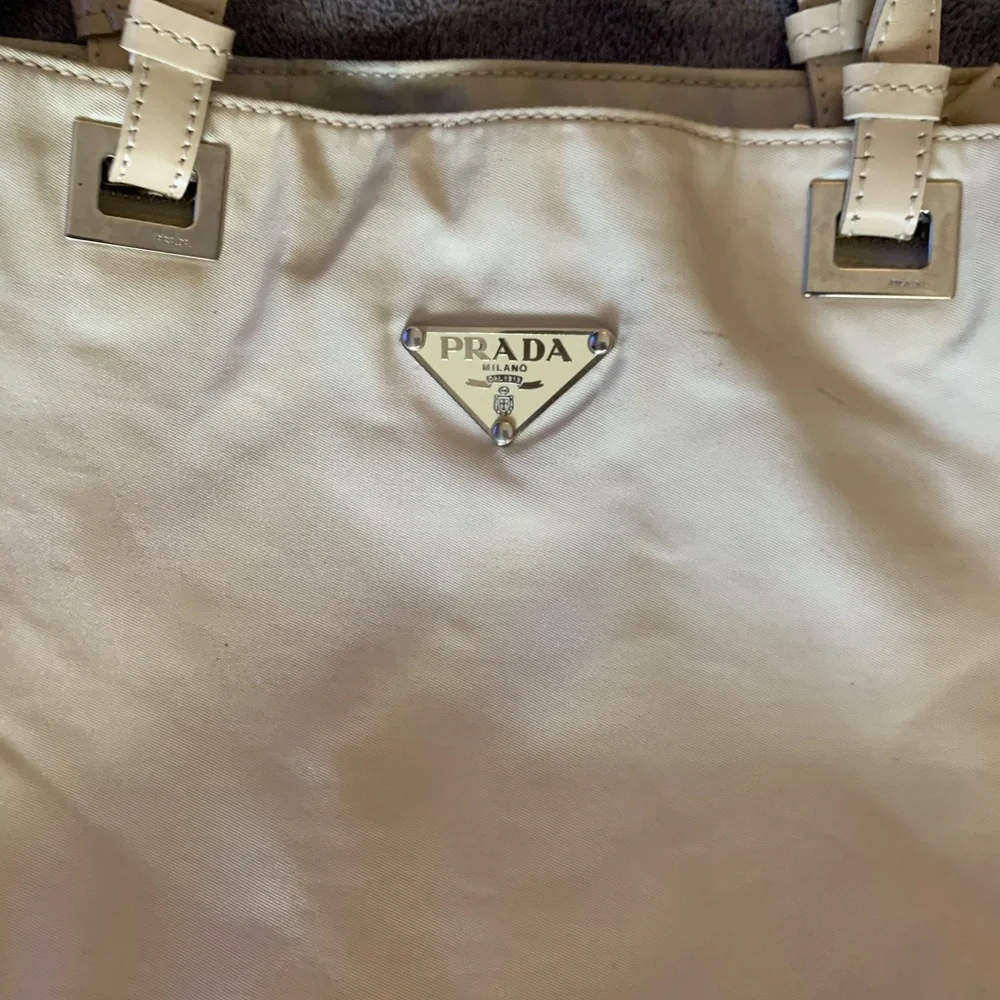 Auth Cream Prada medium shoulder bag - Picture 5 of 13